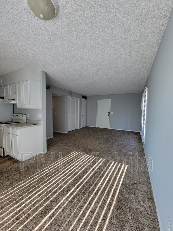 Foto del edificio - 6716 W Par Ln