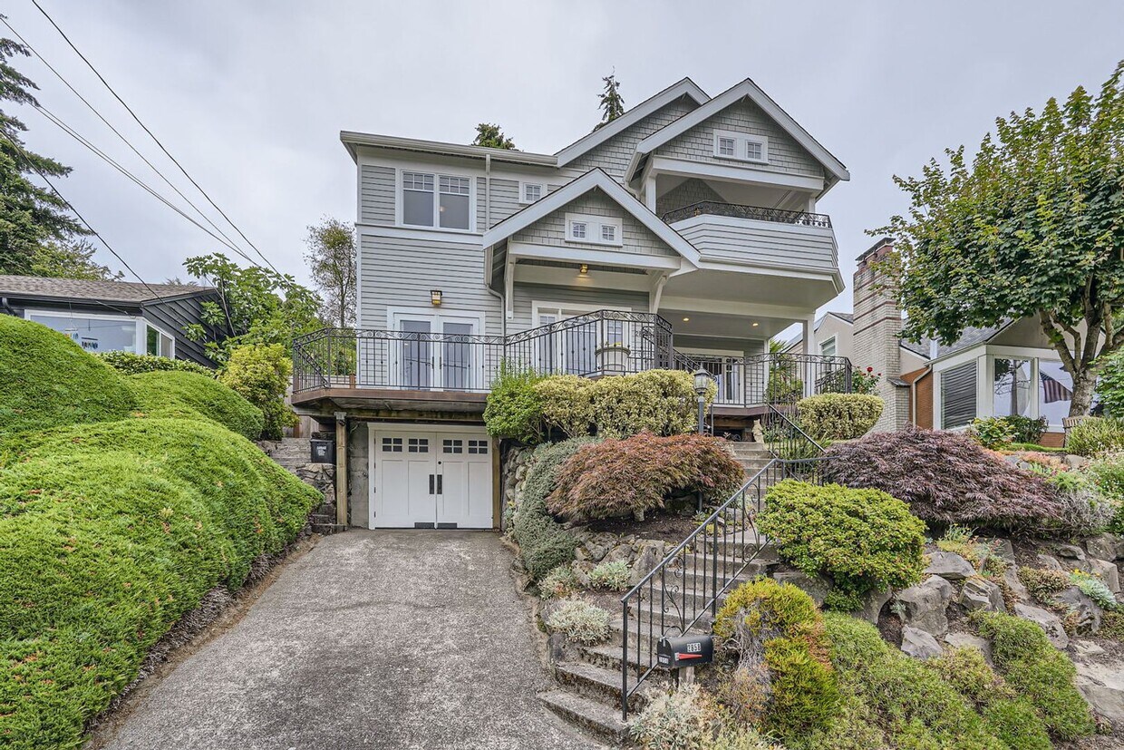 Primary Photo - Magnolia Home