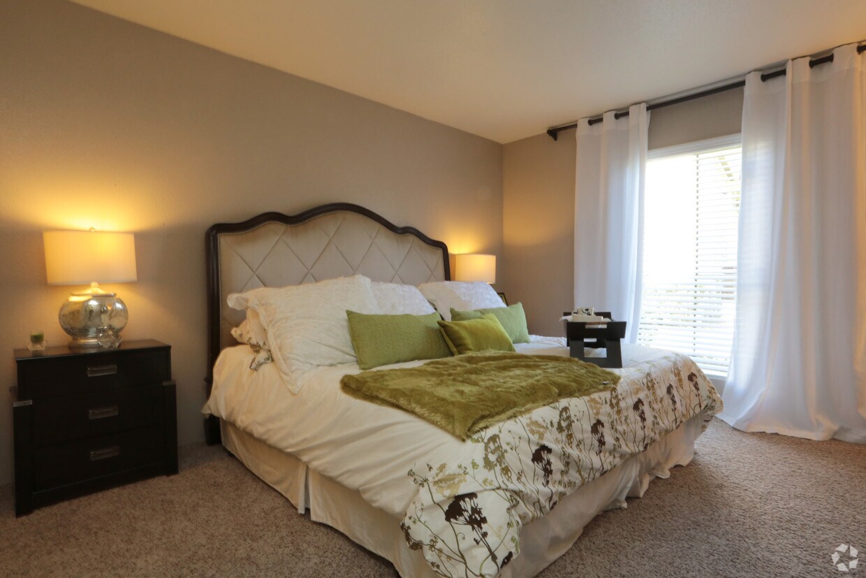 The Redford Apartments 1221 Redford St Houston, TX