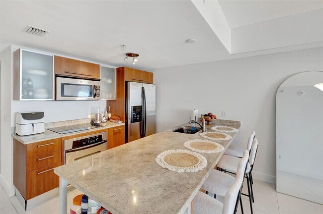 Foto del edificio - 185 SW 7th St