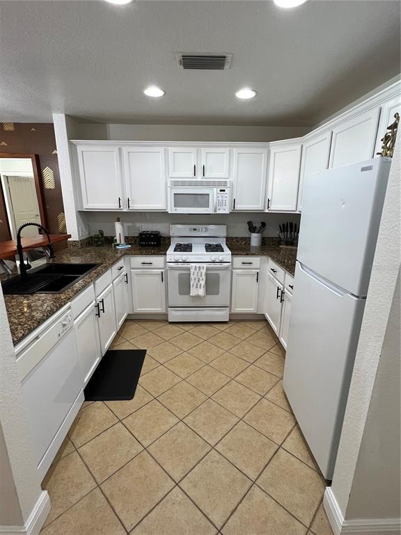 Building Photo - 1310 Seven Eagles Ct
