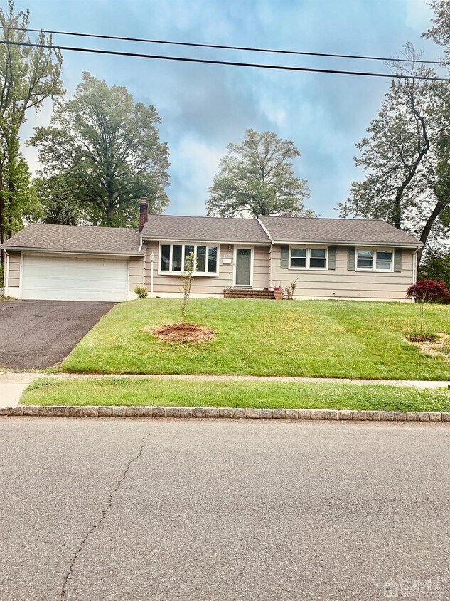 249 W Prescott Ave, Edison, NJ 08820 House for Rent in Edison, NJ