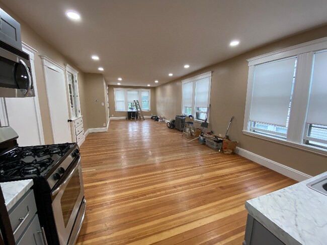 Foto del edificio - 305 Belgrade Ave