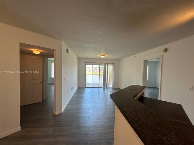 Building Photo - 4240 San Marino Blvd