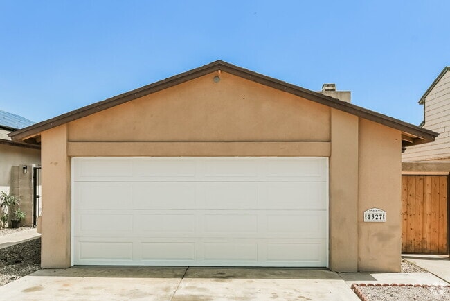 Building Photo - 4327 E Contessa St