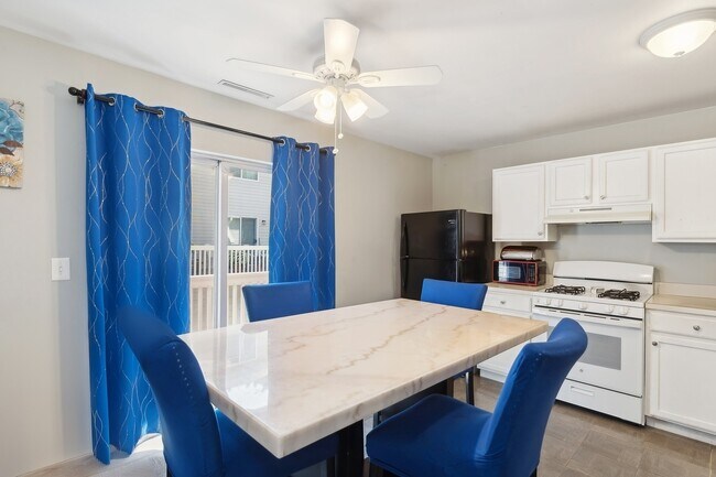 Foto del edificio - 328 W Whispering Oaks Ln