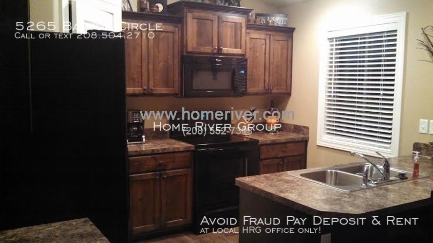 Beautiful 3 bed 2 bath TwinHome Townhome Rentals in Ammon ID