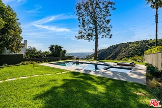 Building Photo - 2431 Carman Crest Dr