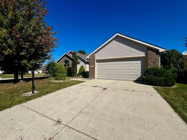 Foto del edificio - 10628 Yorktowne Pl