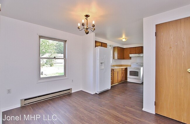 Building Photo - 3 br, 1 bath House - 408 Joslen Blvd
