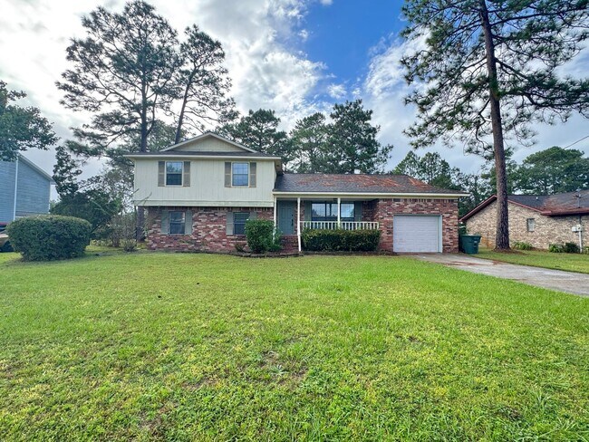 Building Photo - AVAILABLE OCTOBER (PET FRIENDLY)
