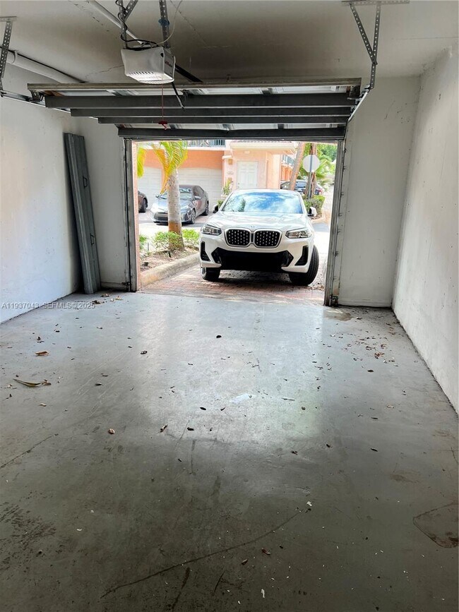 Foto del edificio - 2033 SE 10th Ave