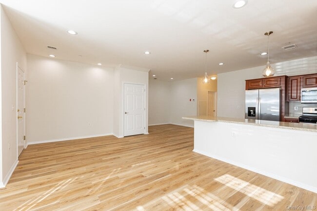 Building Photo - 11 Jacqueline Way