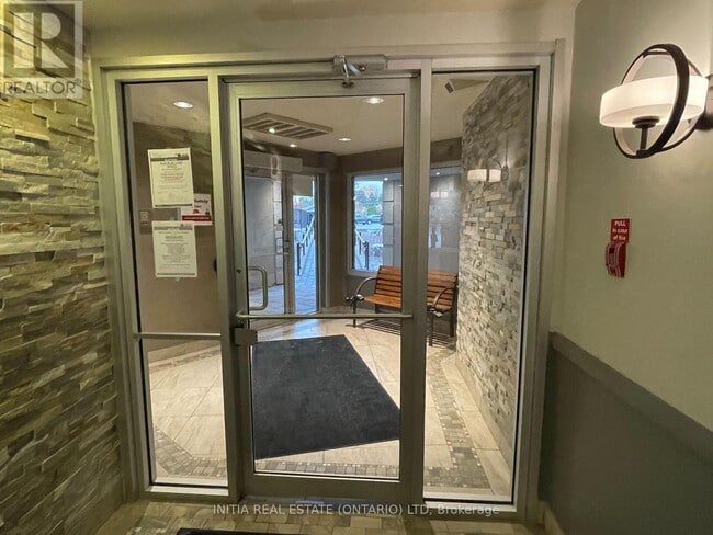 Photo du bâtiment - 1 Jacksway Crescent