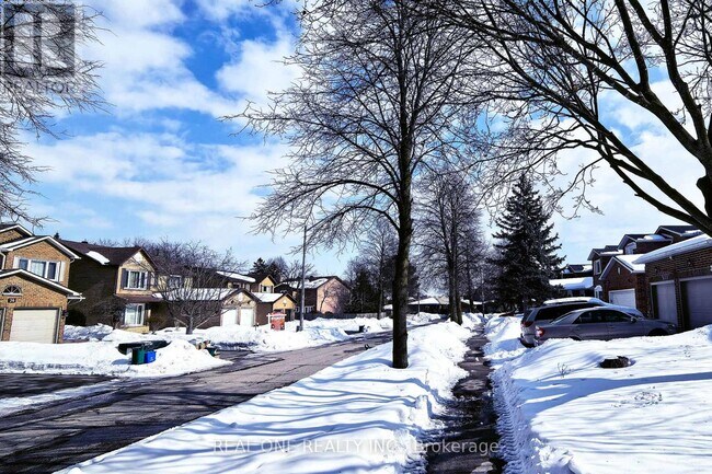 Photo du bâtiment - 29 Hemlock Dr