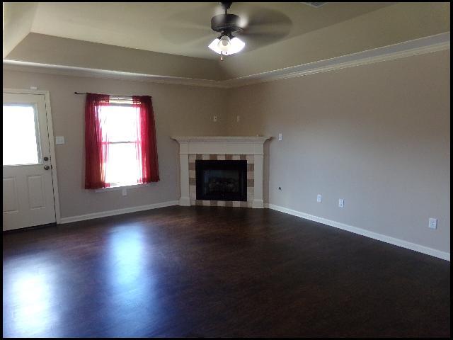 Building Photo - 2405 Canterbury Ln