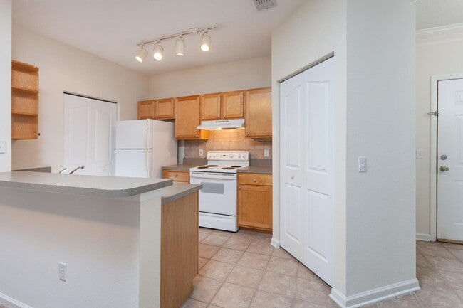 Photo - 4207 S Dale Mabry Hwy - 4207 S Dale Mabry Hwy #10308 Apartment