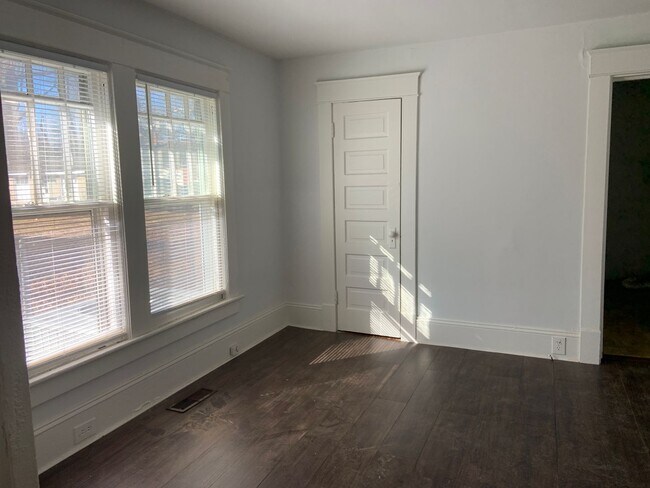 Foto del edificio - Adorable 3 Bedroom Close to UNCG!