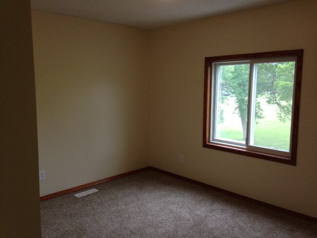 Building Photo - 5624 S 28th Ave