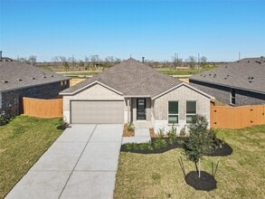 Building Photo - 823 Heaven Dr