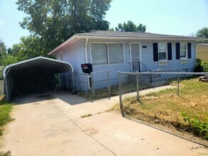 Building Photo - 4821 E 40th Terrace