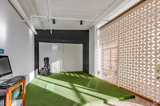 Simulador de golf - Beyond Woodbury