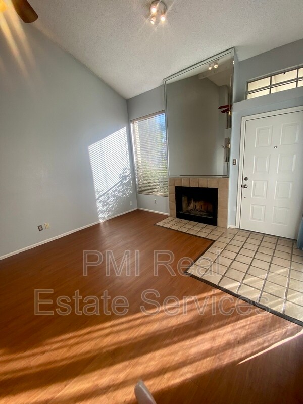 Building Photo - 1717 E Union Hills Dr