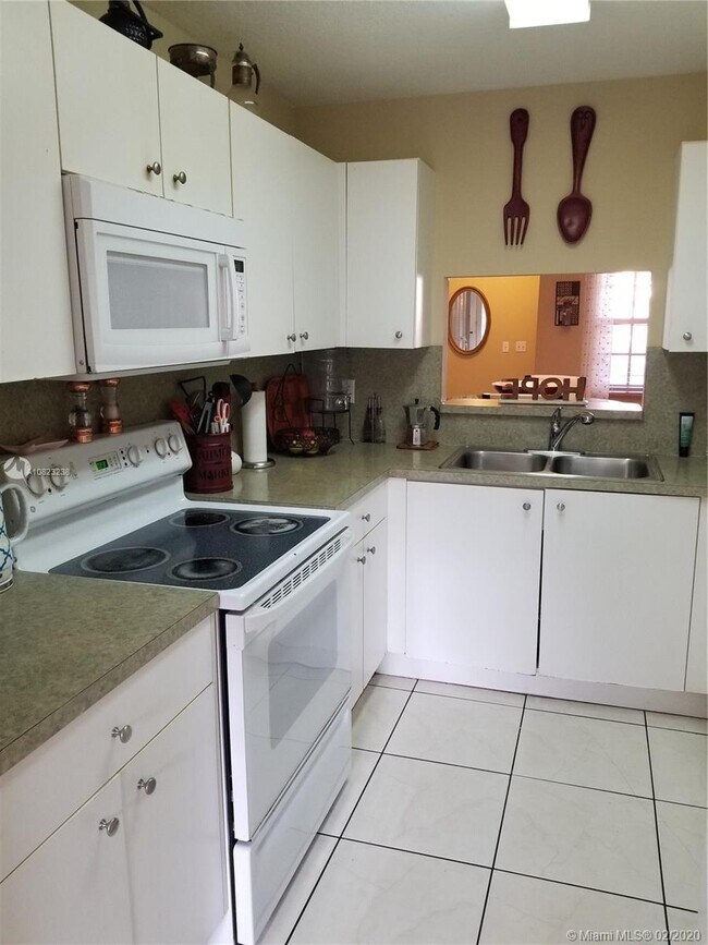 Foto del edificio - 14303 SW 96th St