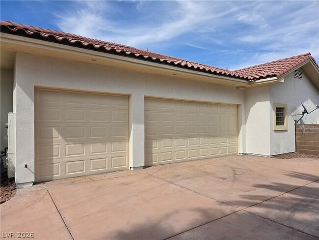 Building Photo - 2100 Bogart Ct