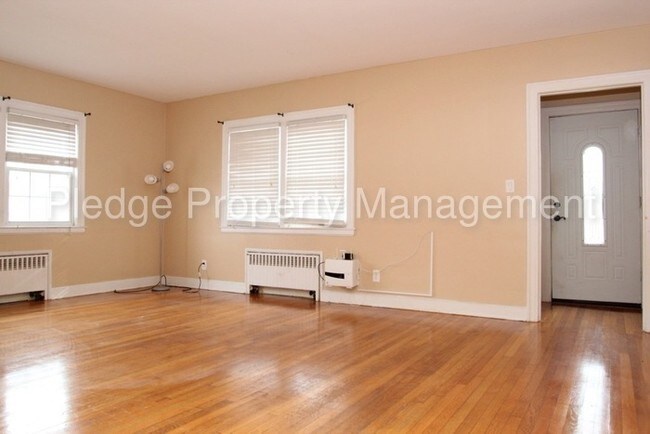 Foto del edificio - 19 Lebanon Ave