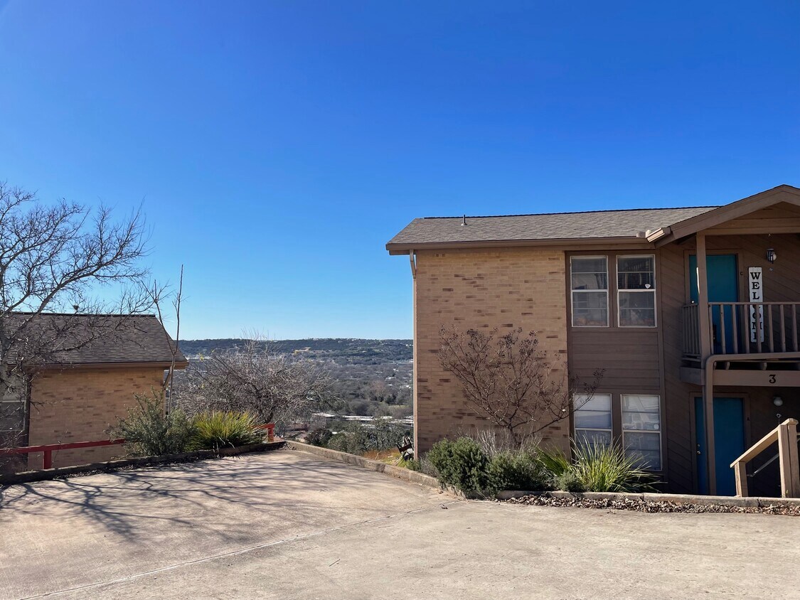 Primary Photo - 1713 Hiawatha Dr