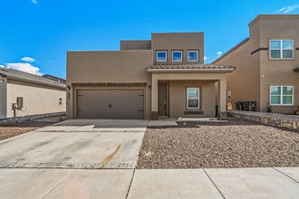 Building Photo - 649 La Entrada Cir