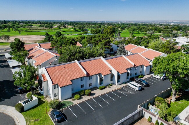 Copia de la foto del edificio - Rancho Verde