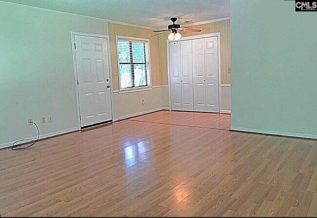 Building Photo - 1539 Fork Ave