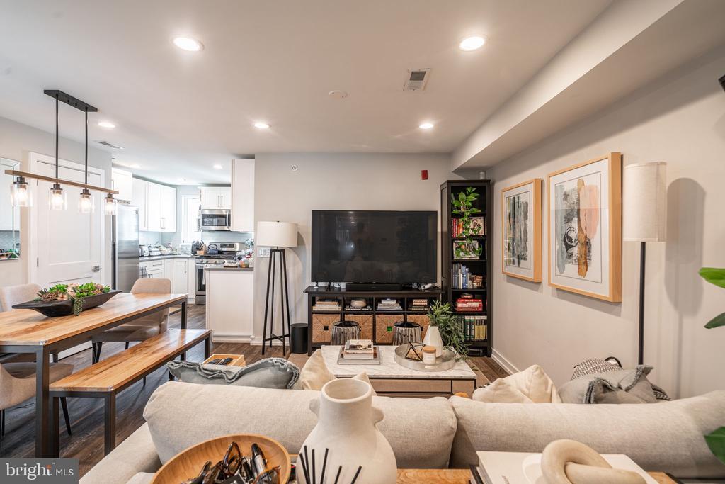 Foto principal - 528 S 5th St
