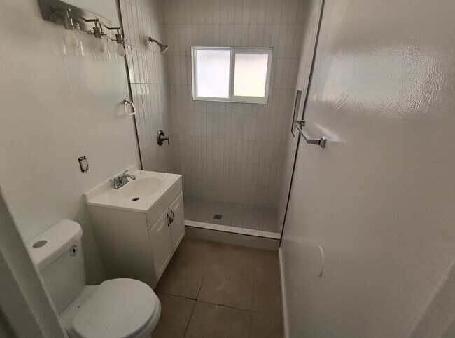 Foto del edificio - 2731 Snowdrop St