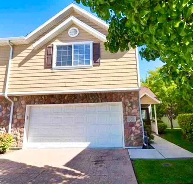 Photo - 561 Purple Lilac Ln Townhome