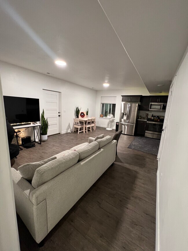 Living/Dining/Kitchen/Front Door - 4600 E Golden Autumn Vw