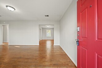 Building Photo - 1513 5th Ave N