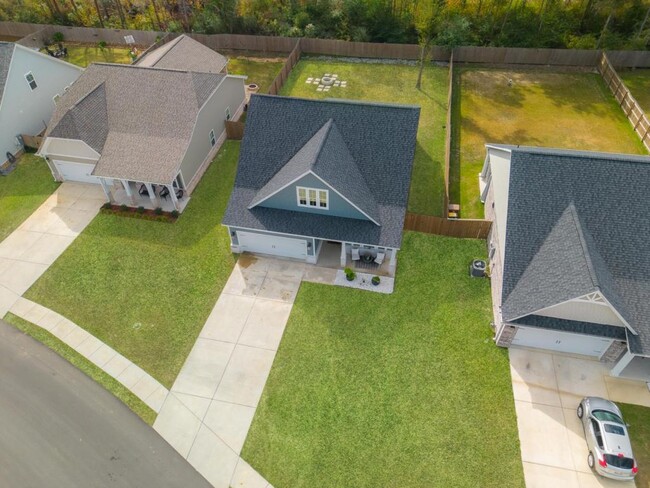 Building Photo - 10608 Wren Grv