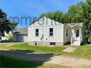 Building Photo - 1680 469 St