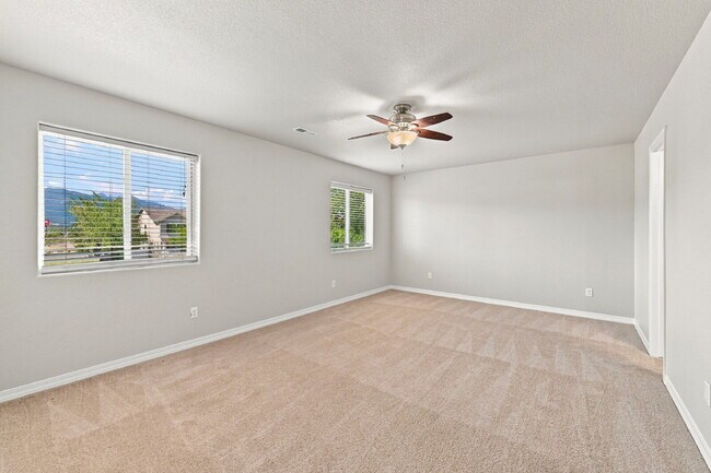 Foto del edificio - 2385 Spring Blossom Dr