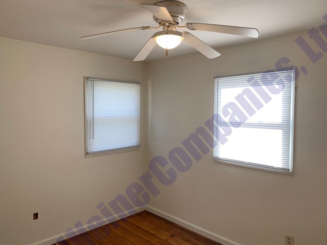Building Photo - House near Hessel Park for sublease!
