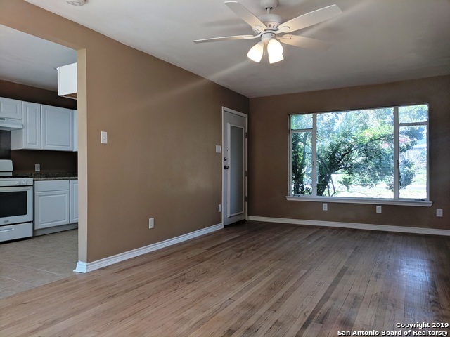 Building Photo - 346 Addax Dr