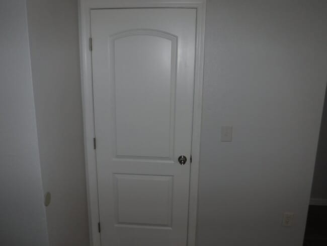 Building Photo - 712 N Santa Barbara #16
