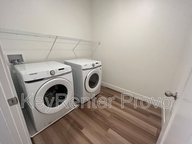 Foto del edificio - 1923 N 3410 W