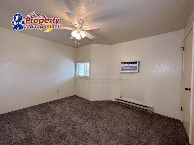 Foto del edificio - 1681 N Laurel St