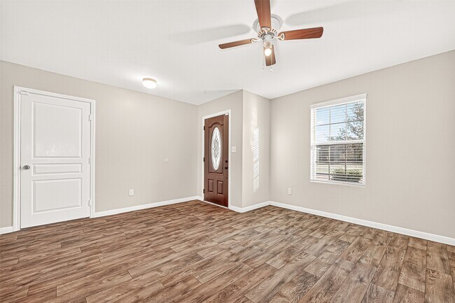 Building Photo - 2030 Stonework Ln