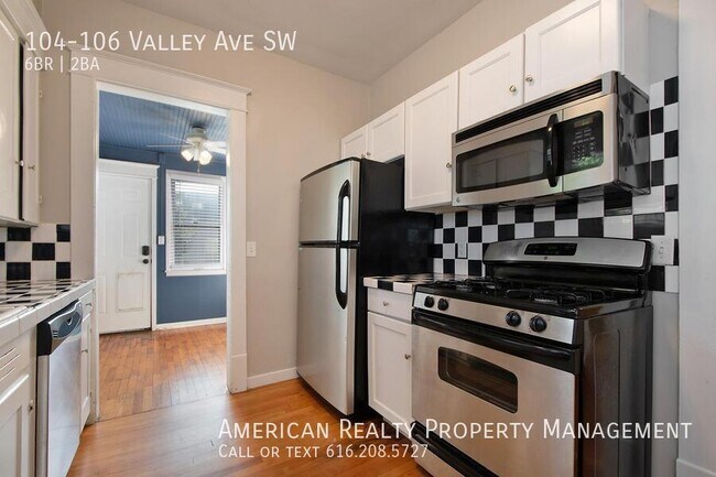 Building Photo - 104-106 Valley Ave SW