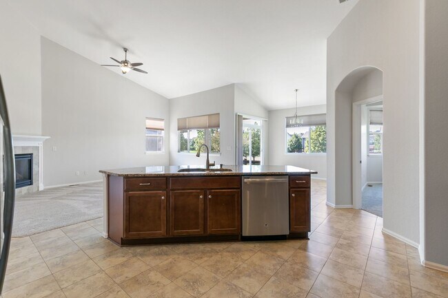 Foto del edificio - 155 Tidewater Dr